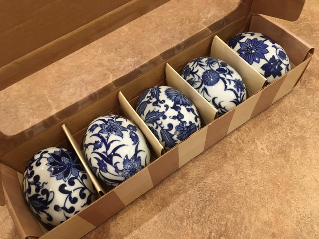China Eggs in Arts & Collectibles in Stratford - Image 2