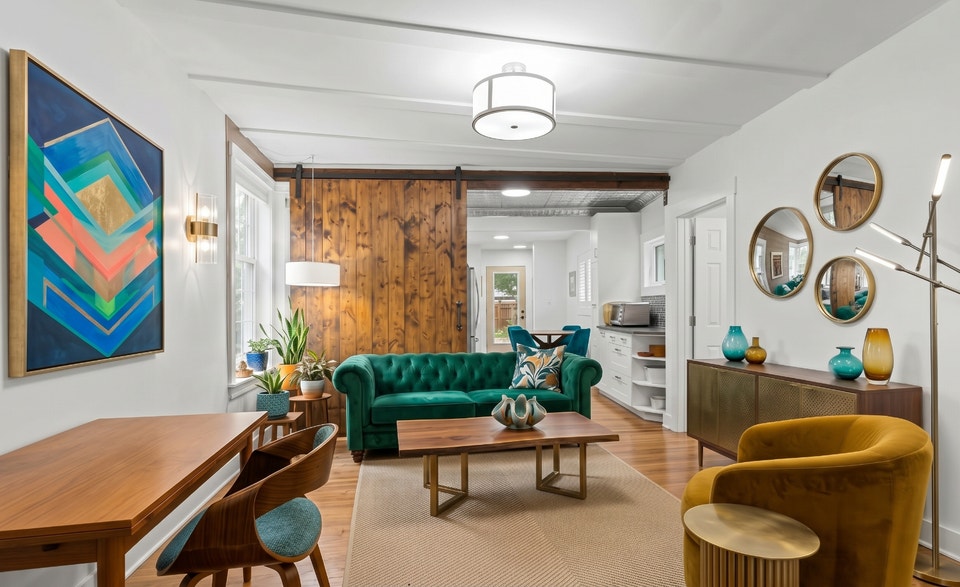 Upmarket 3-Bedroom House, 2-Bath House in King Edward Park 4