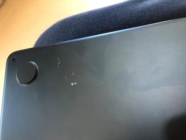 Macbook M2 2022 Black in Laptops in Edmonton - Image 4