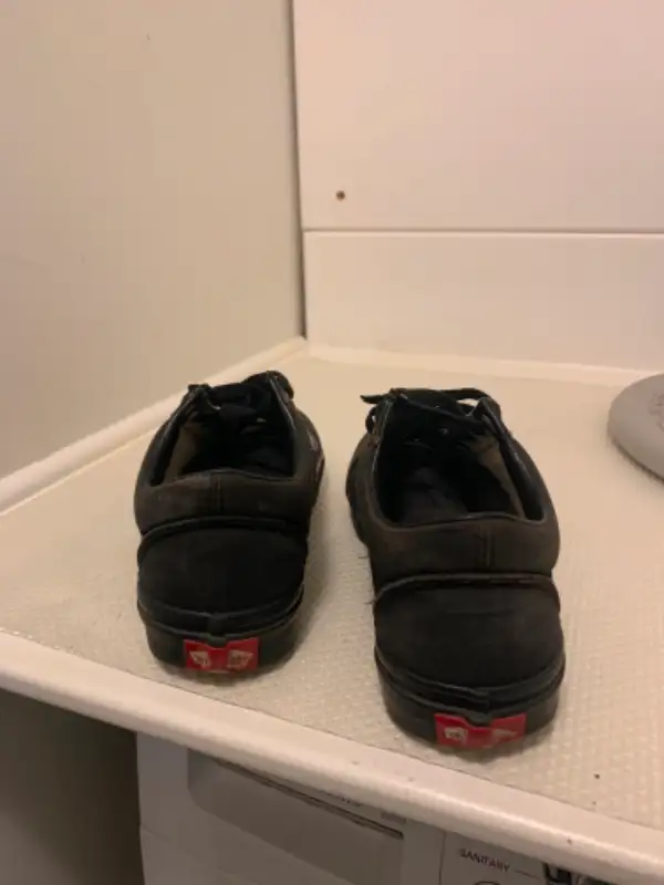 VANS shoe (M 5.5 / W 7) in Men's Shoes in Edmonton - Image 7