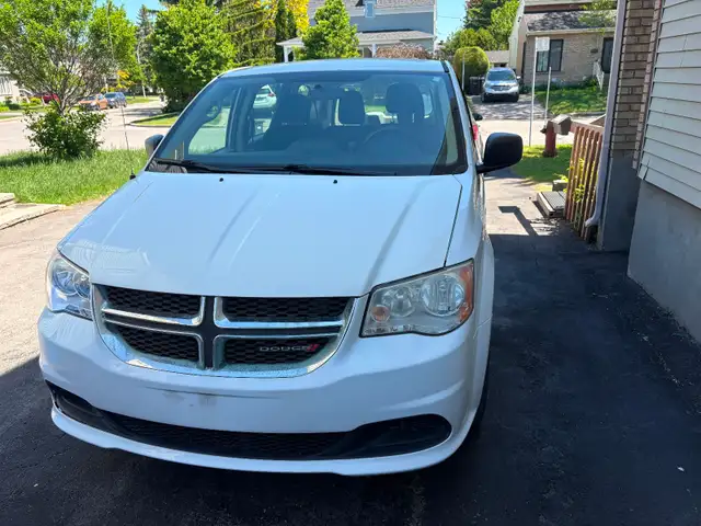 2015 dodge grand caravan 92,100km