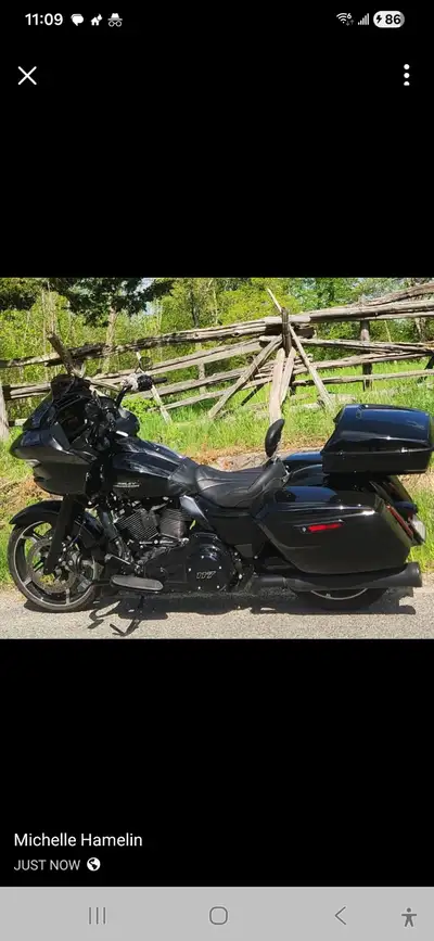 Roadglide, heated grips, stage 2 speaker, upgraded amp, mustang solo seat. Windshield, krome werks e...