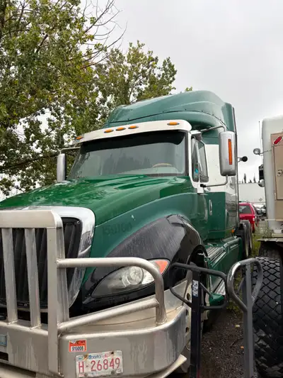 ISX Cummins Eaton fuller 18 speed Body and Interior in fair condition. Runs and drives good. Good ti...