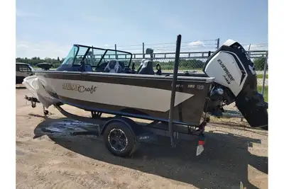 One owner 2020 Alumacraft trophy 185. 125 hours on the 150 hp high output two-stroke V6 engine. Minn...
