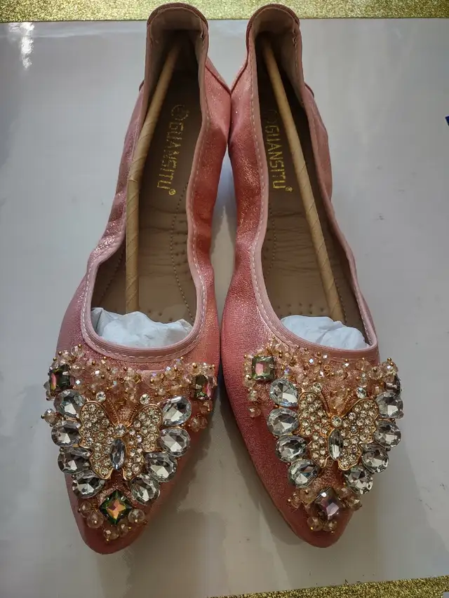 Women's shoes size 11, guansitu, Kanata, ottawa in Women's - Shoes in Ottawa - Image 5