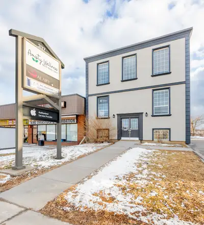 Professional Room for Rent - Oshawa Wellness Centre