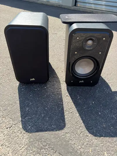 Polk S-20 Bookshelf Speakers, View more