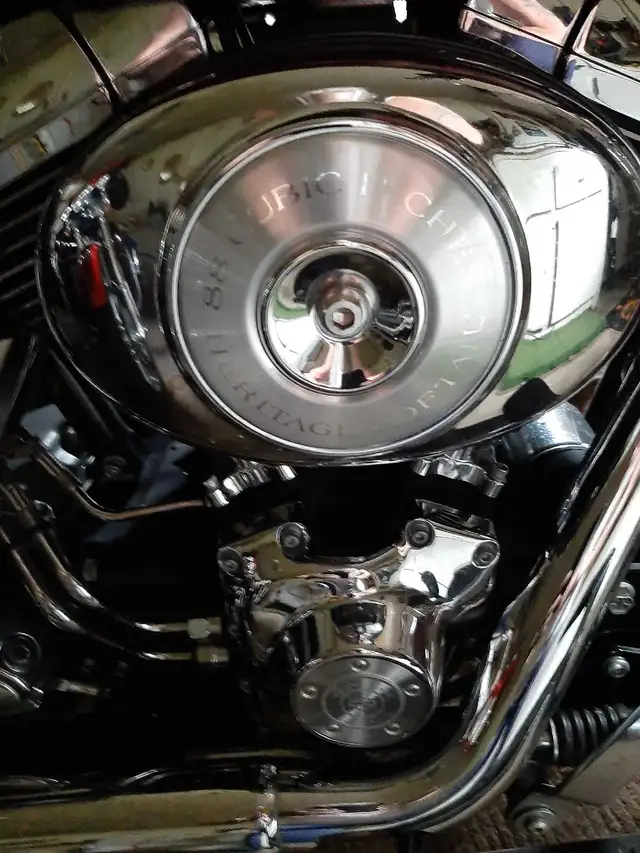 2001 Harley Davidson in Street, Cruisers & Choppers in Calgary - Image 7