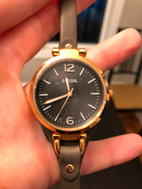 New women's gray leather and rose gold metal Fossil watch $40