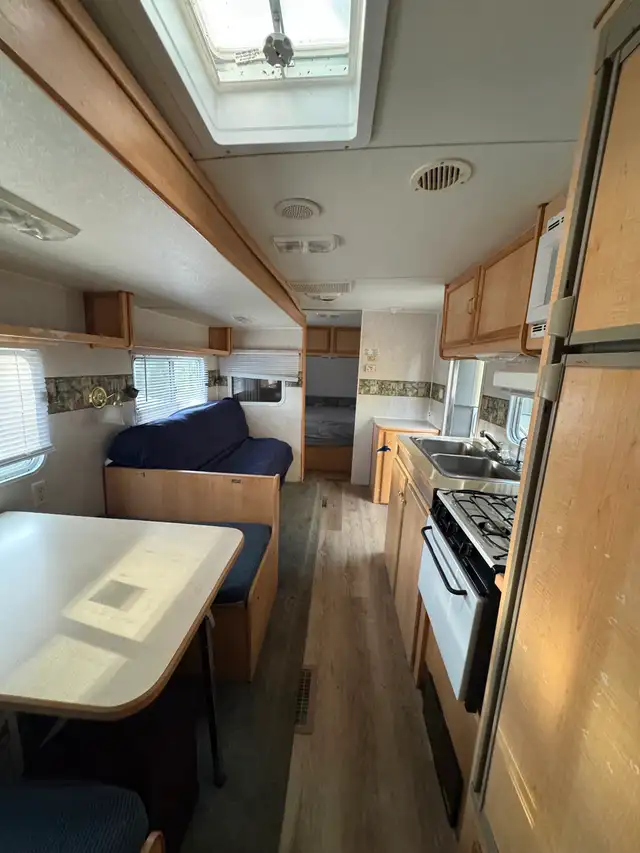 2001 Fleetwood Terry 27H 28ft Travel Trailer – Ready to Go in Travel Trailers & Campers in Kelowna - Image 8