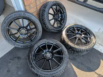 Enkei TS10 Gloss Black wheels size: 18x8.5 +50 5.114.3MM 72.6MM, with hub rings. MOUNTED with Dunlop...