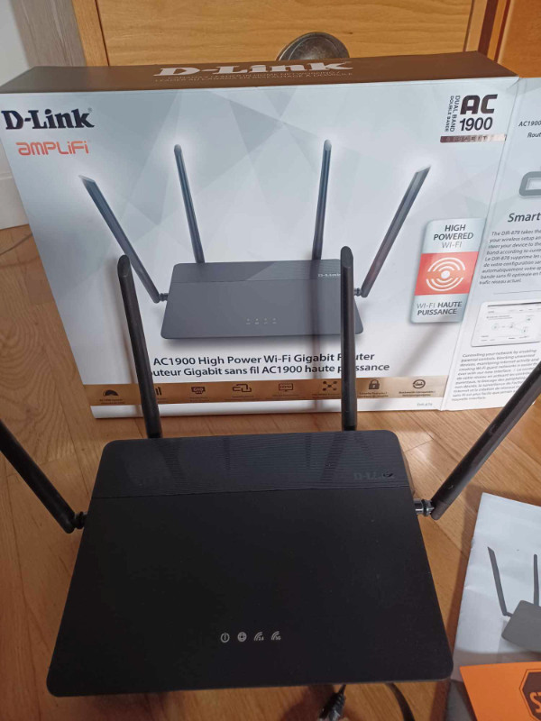 Routeur haute puissance Wi-Fi Gigabit de de marque D-Link AC-19 dans Réseaux  à Sherbrooke