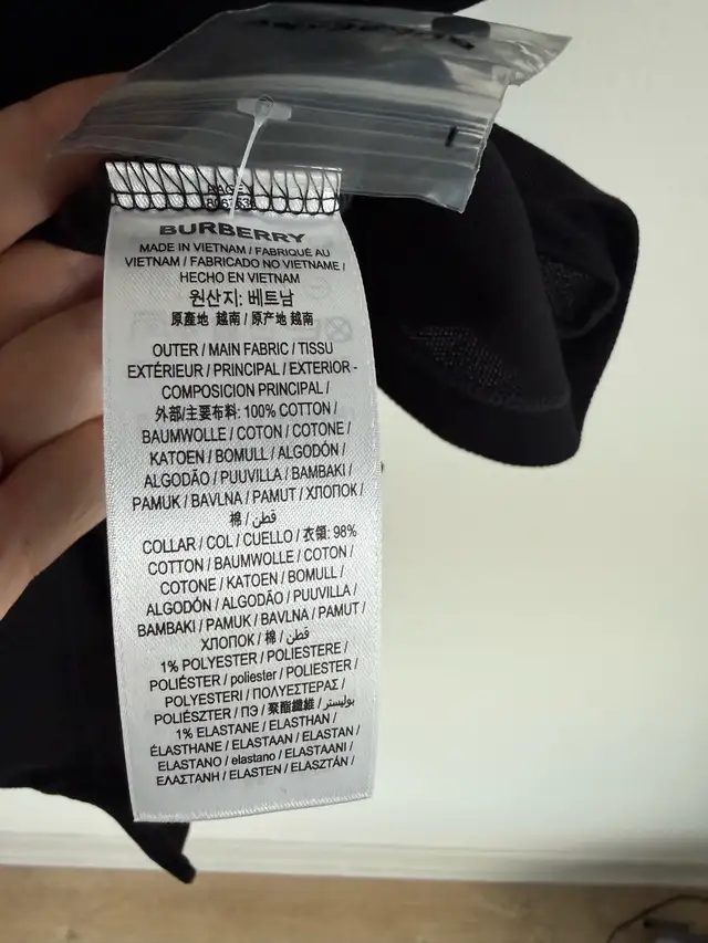 Burberry Men’s Black Polo Shirt Logo Collar Short Sleeve  in Men's in Markham / York Region - Image 6
