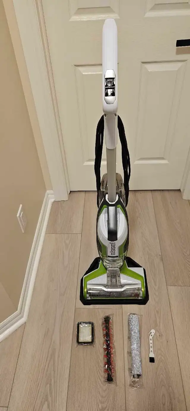 Bissell Vacuum Mop  in Vacuums in Calgary - Image 6