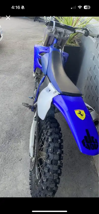 yzf250. hasn’t been used much, got work done to it. receipt is in the photos. float is currently stu...