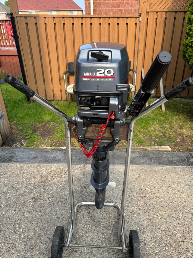  Yamaha outboard 20 hp  in Powerboats & Motorboats in Mississauga / Peel Region - Image 2