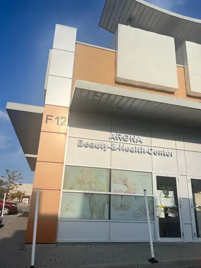 Convenient Scarborough location near Warden & Eglinton A lot of free parking We have a clean, profes...