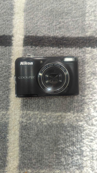 Nikon Coolpix L30 20.1MP Megapixel Black Digital Camera AA Batte