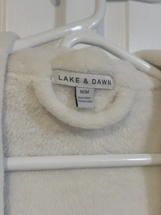 Lake & Dawn Robe600954279958958083
