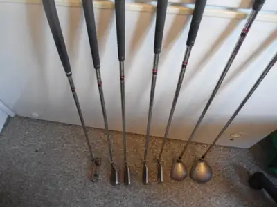 MEN'S OR BOYS LEFT HANDED BEGINNERS SET OF CLUBS INCLUDING GOLF, View more