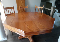 Oak table with six chairs 