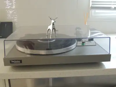 Technics SL-20 Manual Belt Turntable w/Audio Technica Cartridge, View more