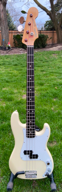1985 SQUIRE Precision Bass (Made In Japan) By FENDER