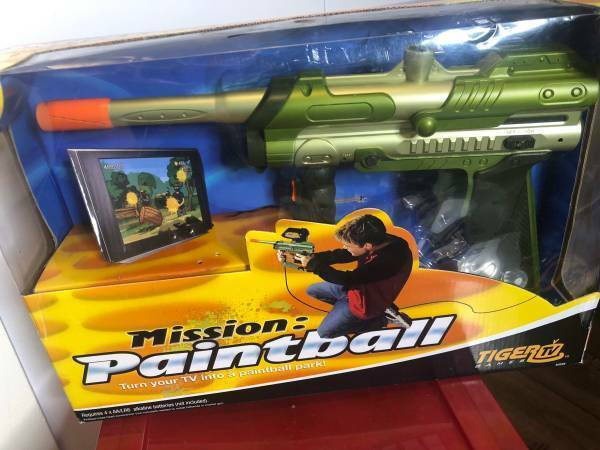 New in Box. 2004 Hasbro Tiger TV Mission Paintball Game Plug and in Toys & Games in Burnaby/New Westminster - Image 2