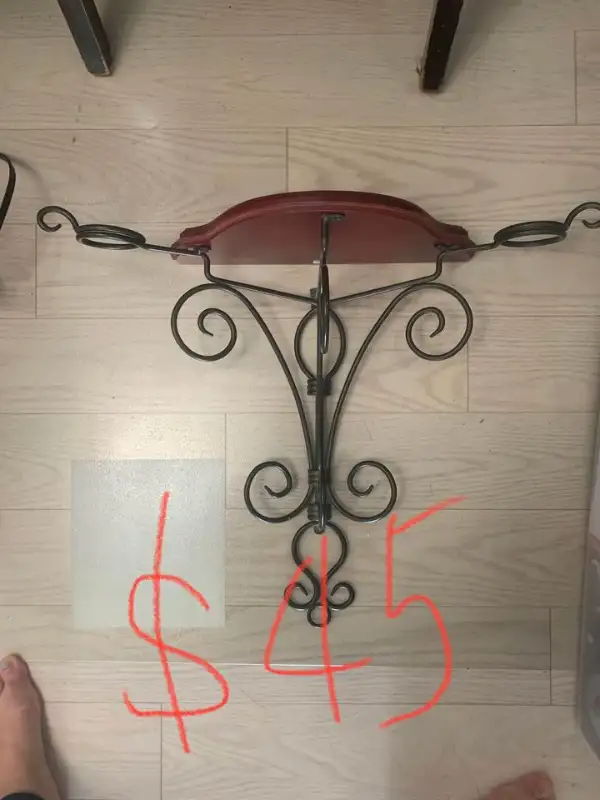 Bombay Antique wall mounted shelf / sconce in Home Décor & Accents in Ottawa - Image 2