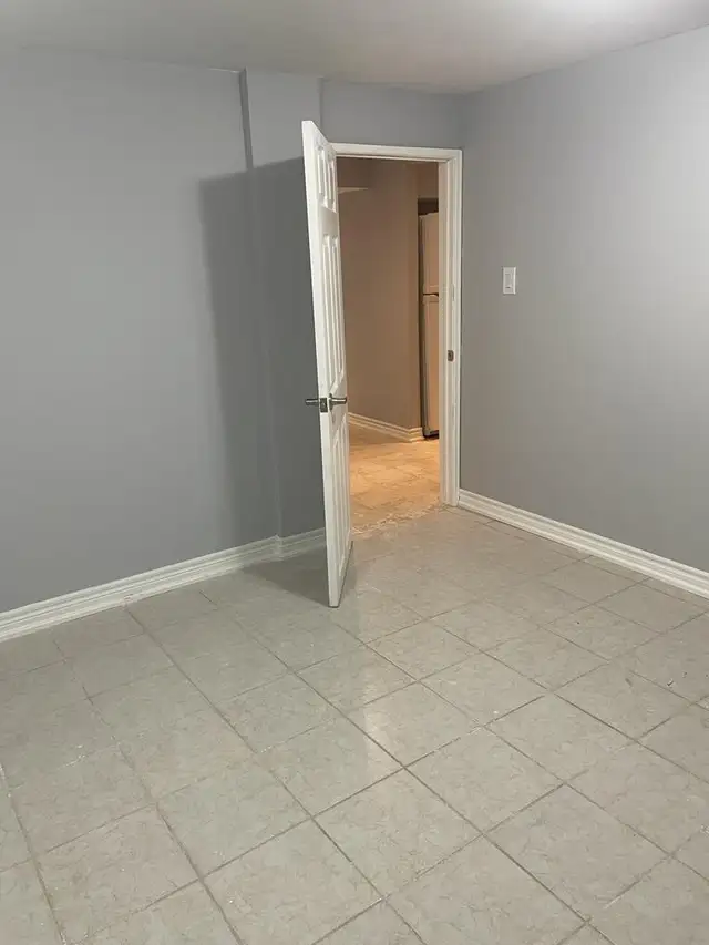 Two large private rooms for rent in Scarborough