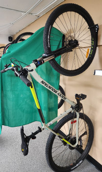 Adult Bikes (8): BMX, Hybrid Rocky Mountain, MTB, CCM...