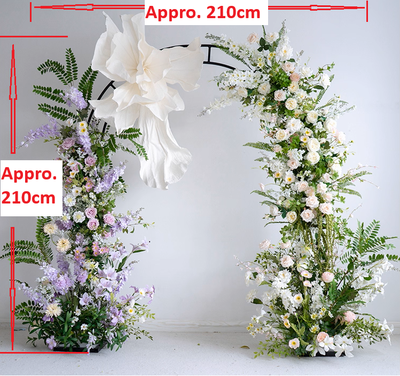 Elegant artificial floral arch – like new! Used only once for our wedding, this stunning floral arch...