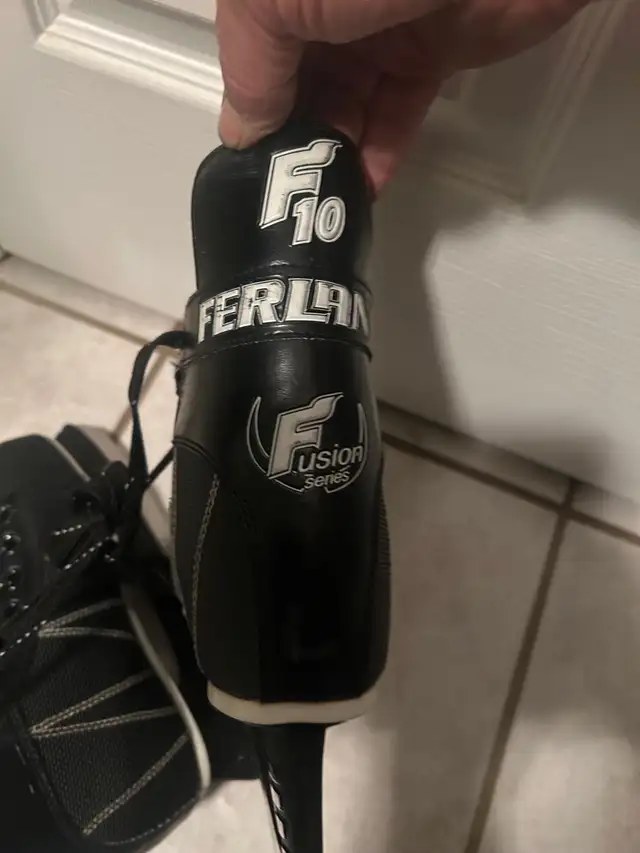 Skates kids in Skates & Blades in Kitchener / Waterloo - Image 3