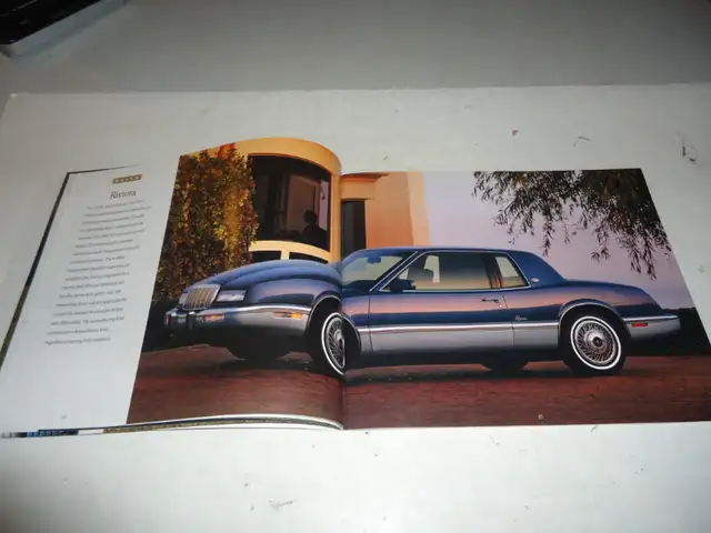 1993 BUICK DELUXE DEALER SALES BROCHURE. ALL MODELS in Arts & Collectibles in Barrie - Image 6