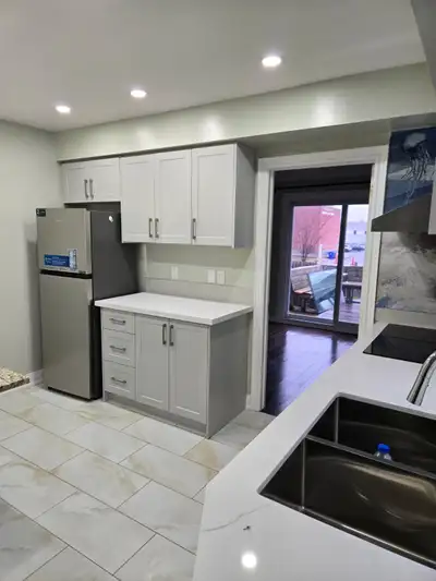 Looking for a quiet couple or a bachelor/bachelorette to rent this living space. This living space i...