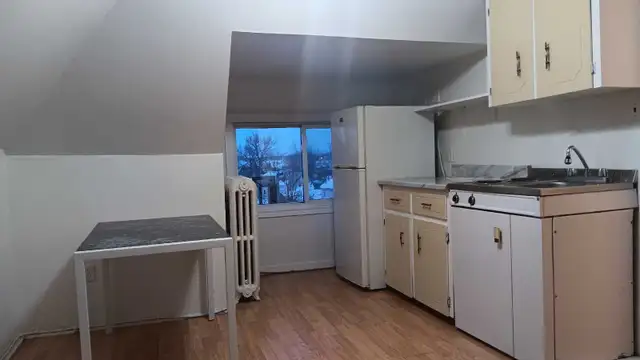 bachelor/studio apartment for rent