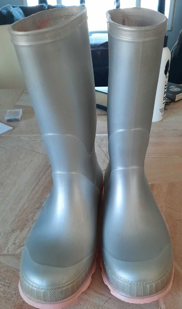 Girls Size 1 Rubber Boots.  in Kids & Youth in Kingston