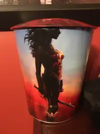 Wonder Woman 2017 movie tin bucket golden link 