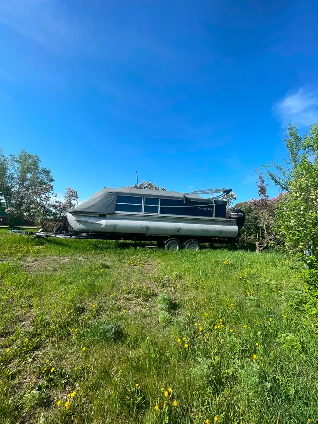 Pontoon for sale in Powerboats & Motorboats in Regina - Image 14