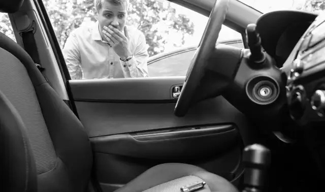 locksmith (lockout car or bedroom)63760519787777120