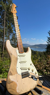 Fender Custom Shop Red Hot Stratocaster 