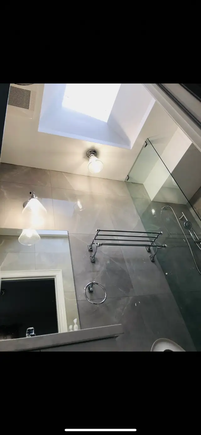 Downtown center master bathroom for rent  in Long Term Rentals in City of Toronto - Image 10