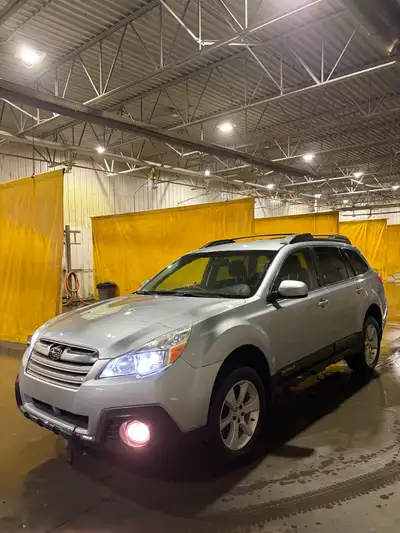 AWD Carstar Remote starter Heated seats Heat and a.c Cruise control Bluetooth Usb, aux, cd Power loc...