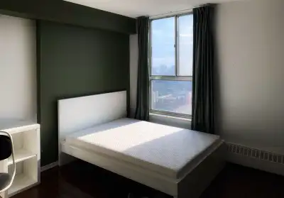 Private Room for Rent – Downtown Toronto Bright, south-facing private room in a cozy, well-maintaine...