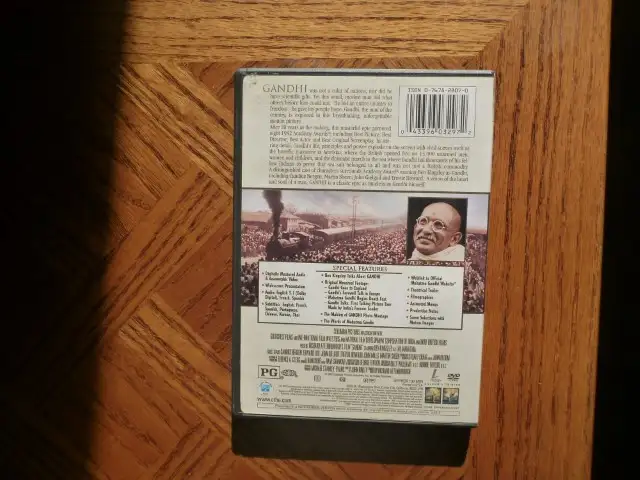 Gandhi   DVD  near mint    $5.0062863730726017121