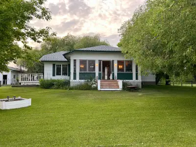 Lakefront Paradise in Historic Hecla Village – 3 Bed, 2 Bath Home on 5 Acres Experience the tranquil...