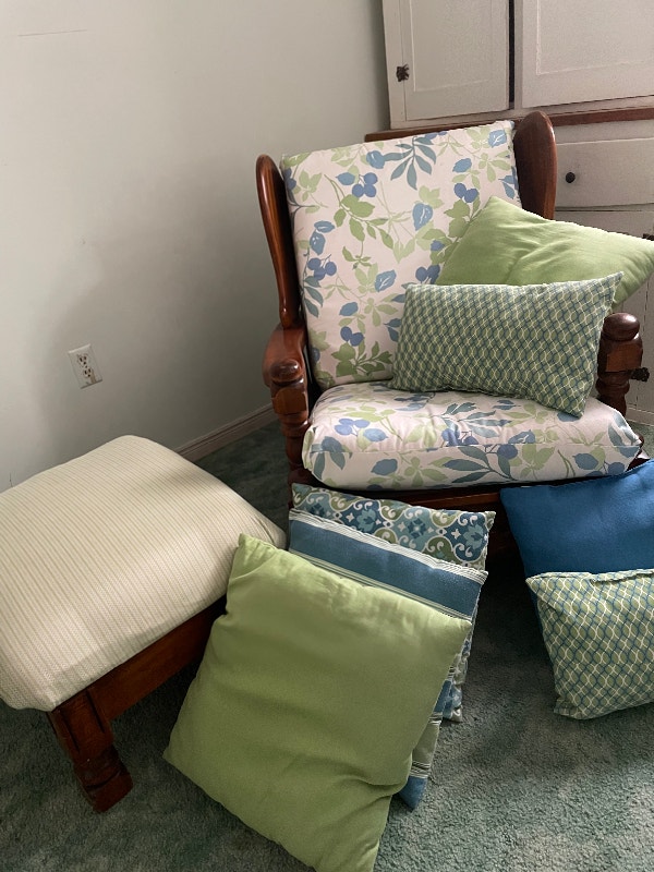 Cottage style wooden wide seat rocking chair and ottoman Chairs