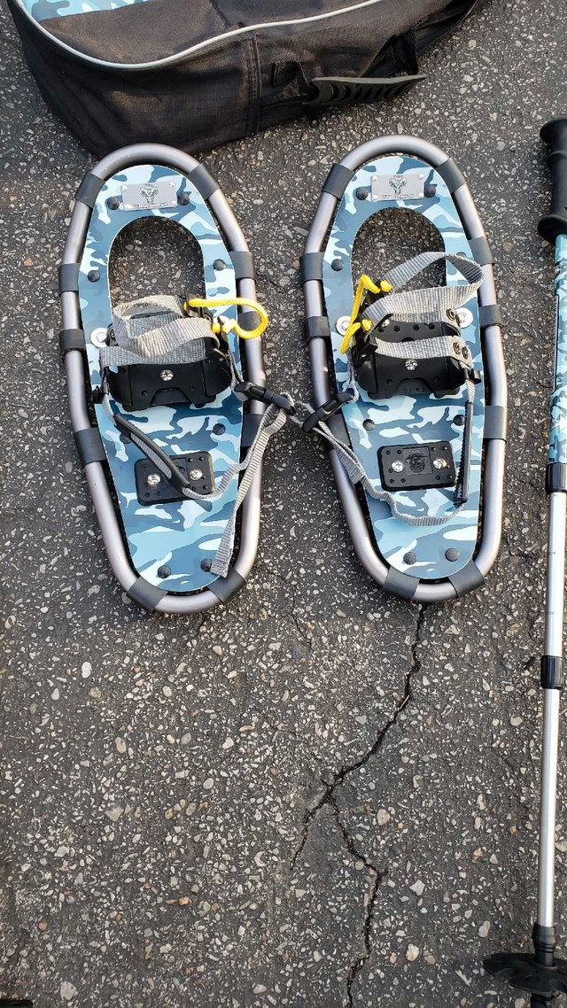 New  16" Snowshoes with Poles and Carry Storage Bag $90 in Ski in Barrie - Image 2