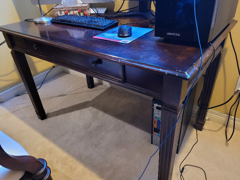 Classic Writing Desk Desks Ottawa Kijiji