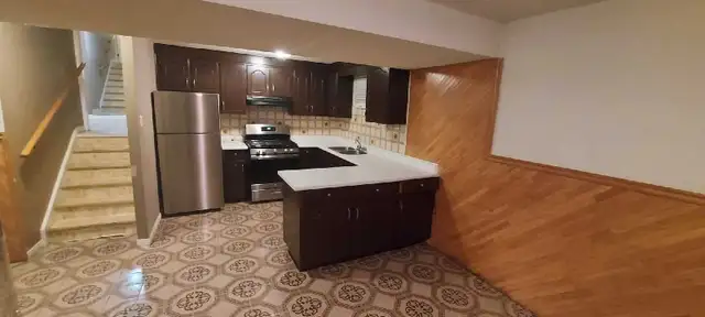 Spacious WALKOUT BASEMENT for rent in Long Term Rentals in Mississauga / Peel Region - Image 8